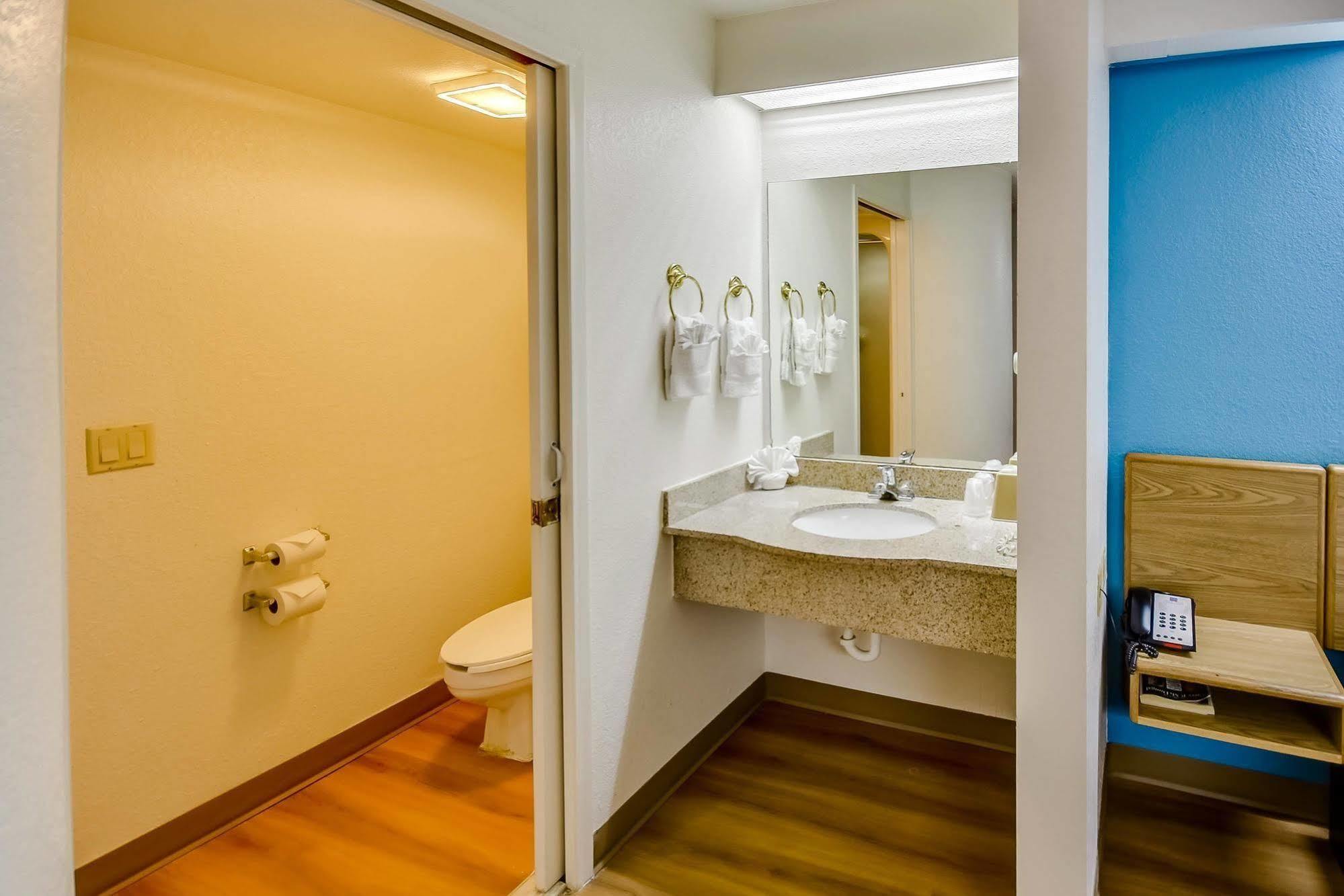 Motel 6-Katy, Tx - Houston Exteriör bild